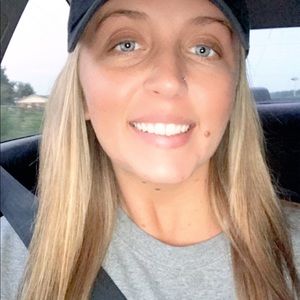 Meet your Posher, Katelyn